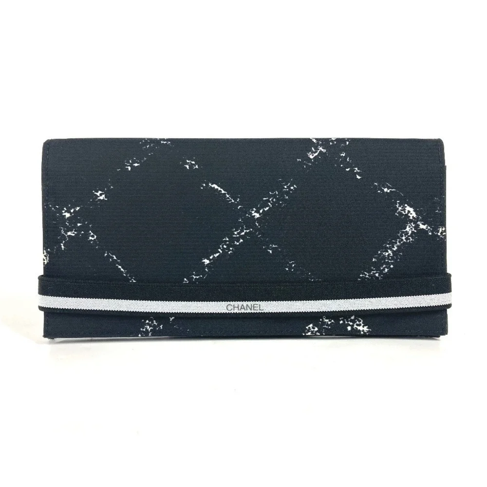 CHANEL Black Wallet